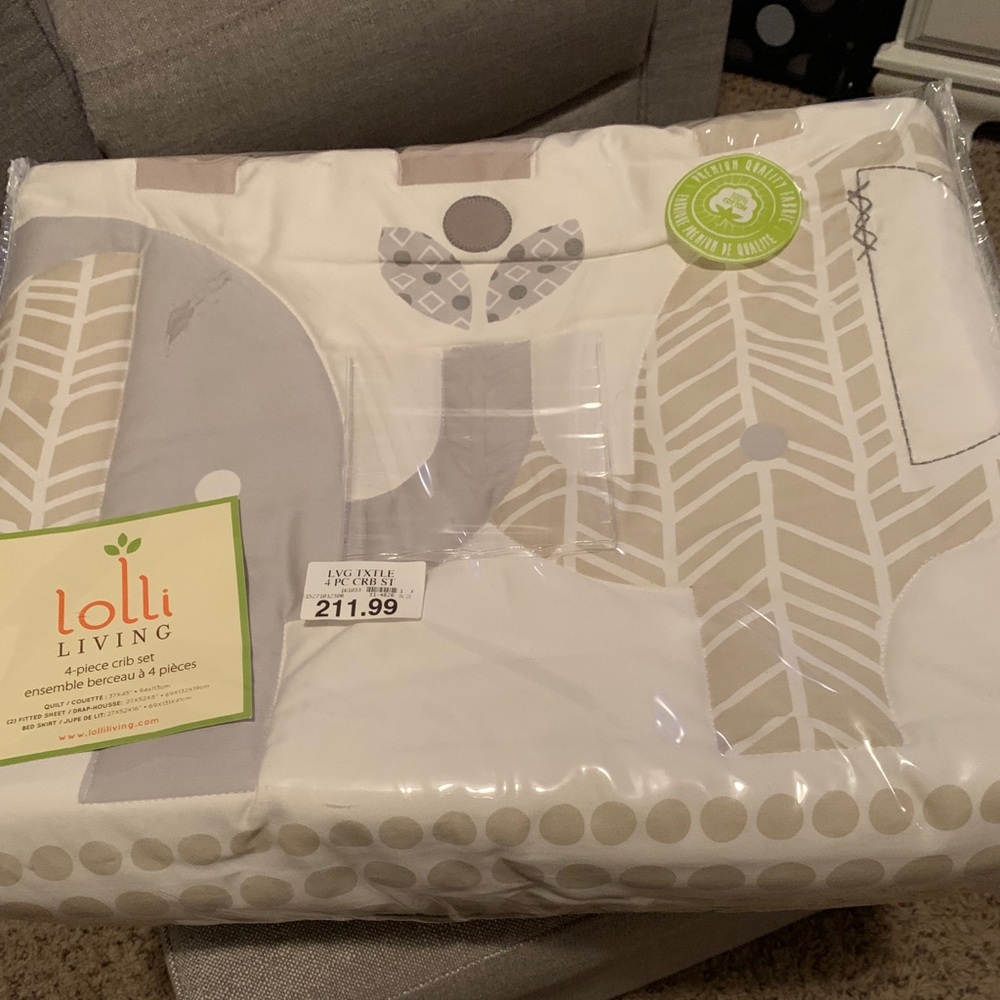 Crib bedding